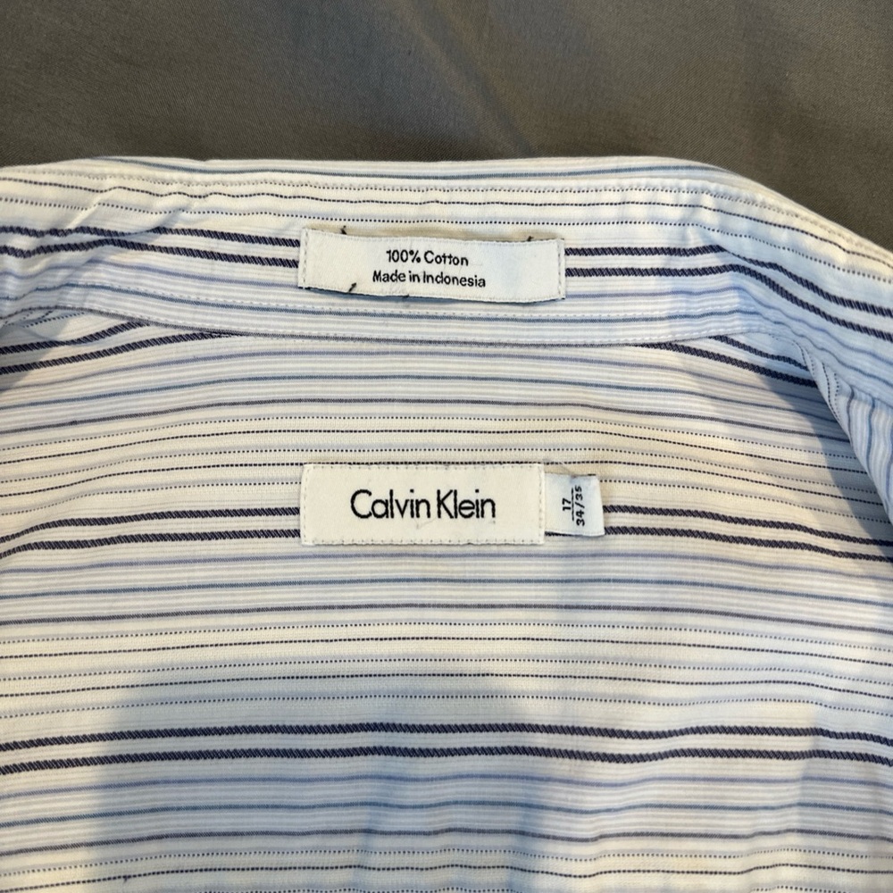 Calvin Klein Classic Striped Men's Shirt 17- 34/35 - Picture 3 of 3